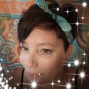 Meet your Posher, Leigh